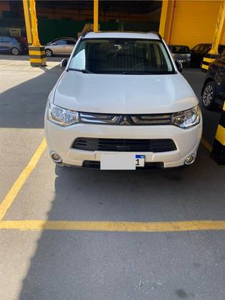 MITSUBISHI OUTLANDER 2.0 16V GASOLINA 4P AUTOMÁTICO MITSUBISHI OUTLANDER 2.0 16V GASOLINA 4P AUTOMÁTICO